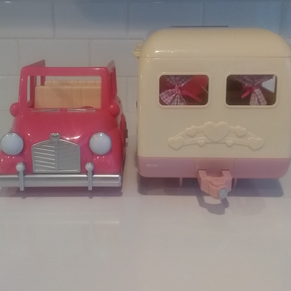 Li'L Woodzeez Happy Camper With Family Caravan